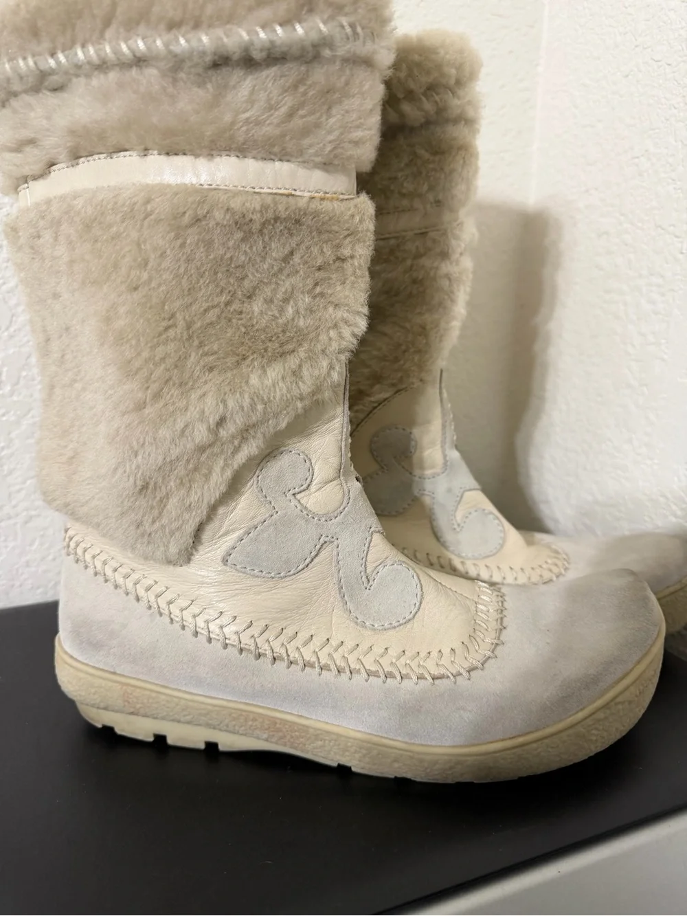 Reaction Kenneth Cole Sheep of Trouble boots size 7